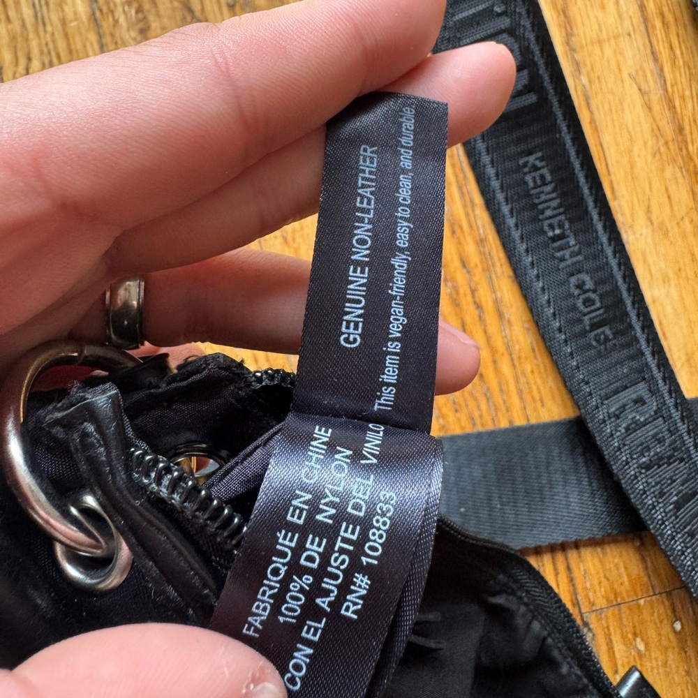 KENNETH COLE REACTION - Picture 3 of 6